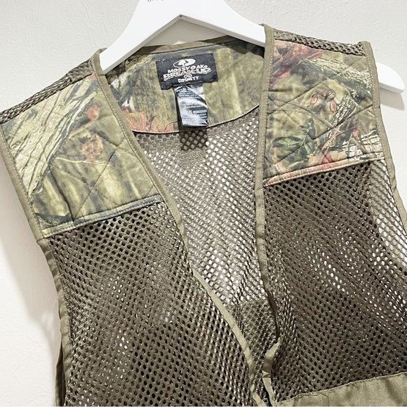 MOSSY OAK Men’s BREAKUP INFINITY Camp Hunting Vest Camo Mesh Game Pocket Sz M/L - Picture 2 of 8